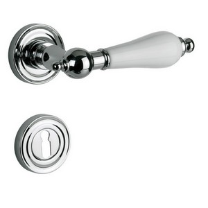 Poigne de porte Strasbourg LC - chrome brillante et porcelaine - rustique