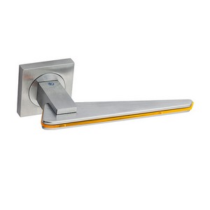 Poigne de porte TRATTO garniture orange